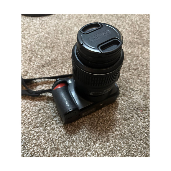 Nikon D3100 - Picture 3 of 9